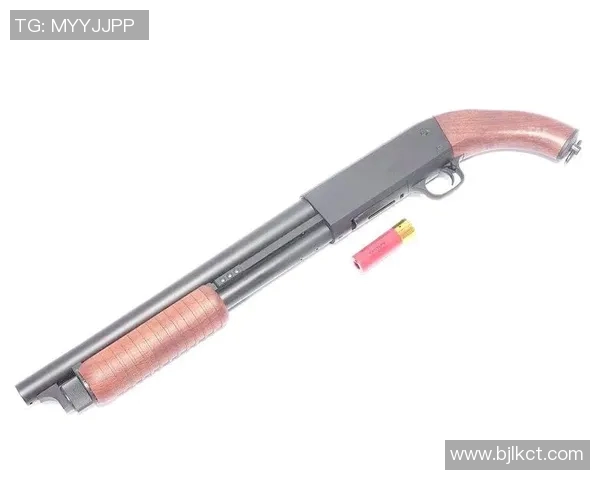 深圳极限运动队边路渗透打法解析与战术创新探讨